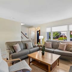 Classic 3 Bedroom Eastport Cottage with Large Yard and Free Parking