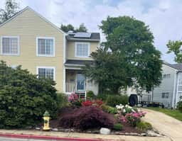 Adorable home steps from Navy stadium!