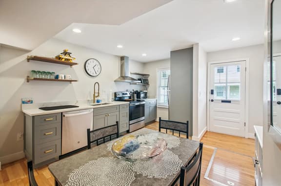 Two-bedroom Downtown Home